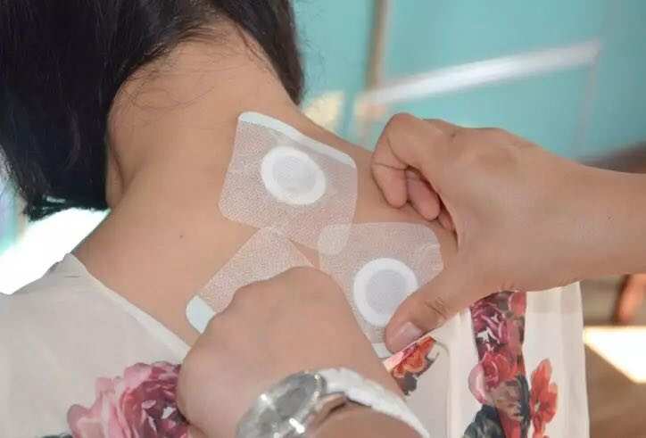 1、三伏貼癢能抹青草膏嗎？
