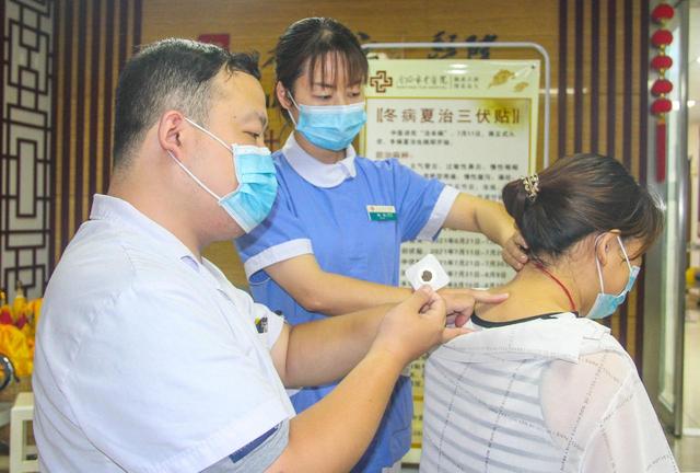 1、寶寶用三伏貼有用嗎？</p><p>為什么三伏貼不能給寶寶用？